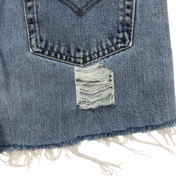 Levi's 560 Vintage Women's Cutoff Denim Shorts Distressed and Frayed Hem Size 12 - Picture 11 of 16